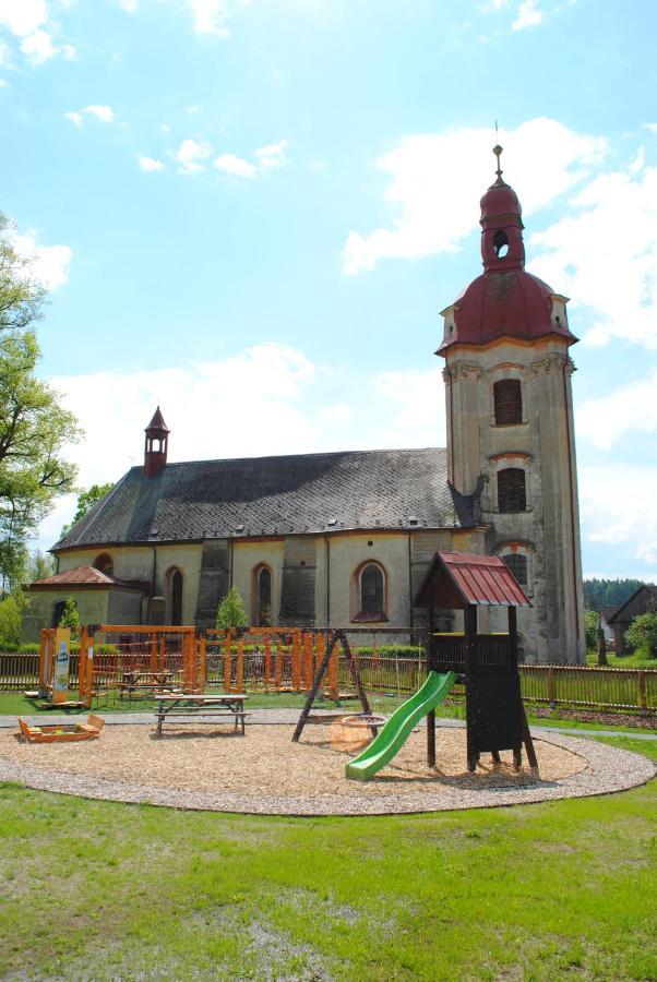 Penzion Na Fare Dubenec Buitenkant foto