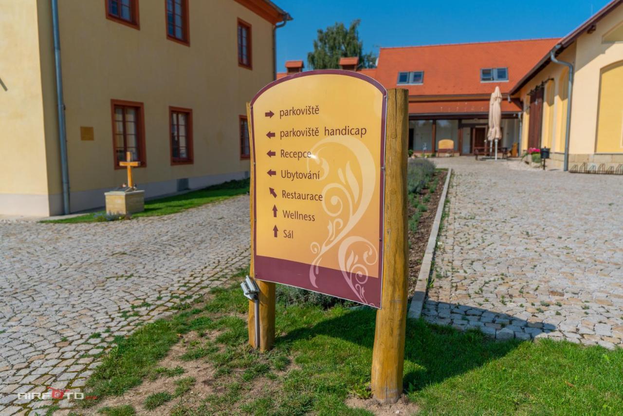 Penzion Na Fare Dubenec Buitenkant foto